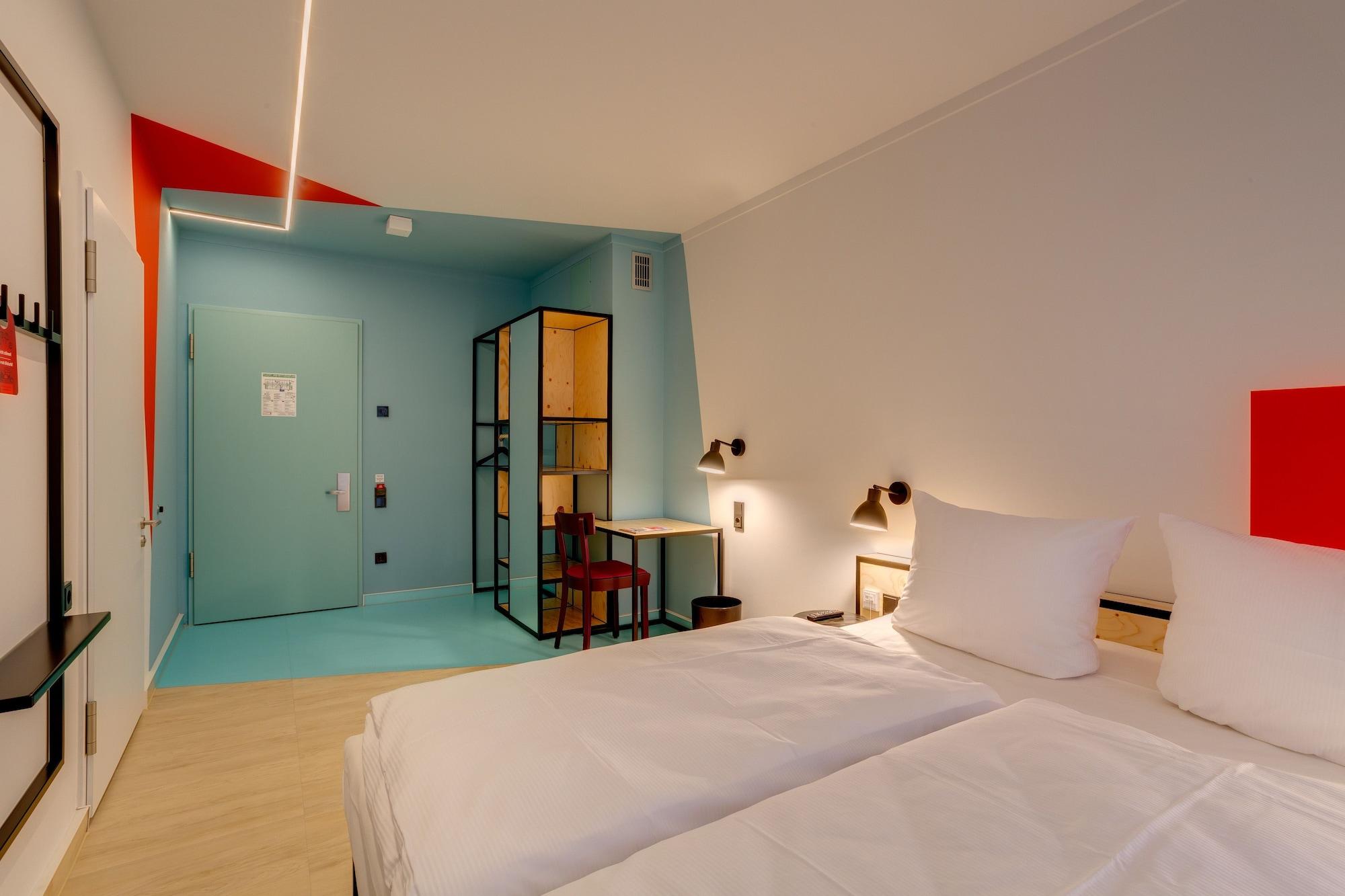 Meininger Hotel Leipzig Hauptbahnhof Exteriör bild