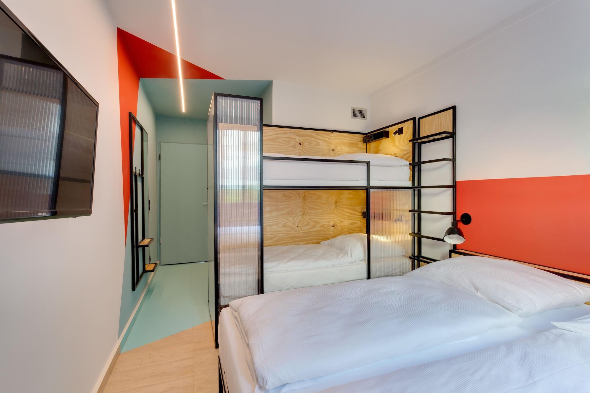 Meininger Hotel Leipzig Hauptbahnhof Exteriör bild