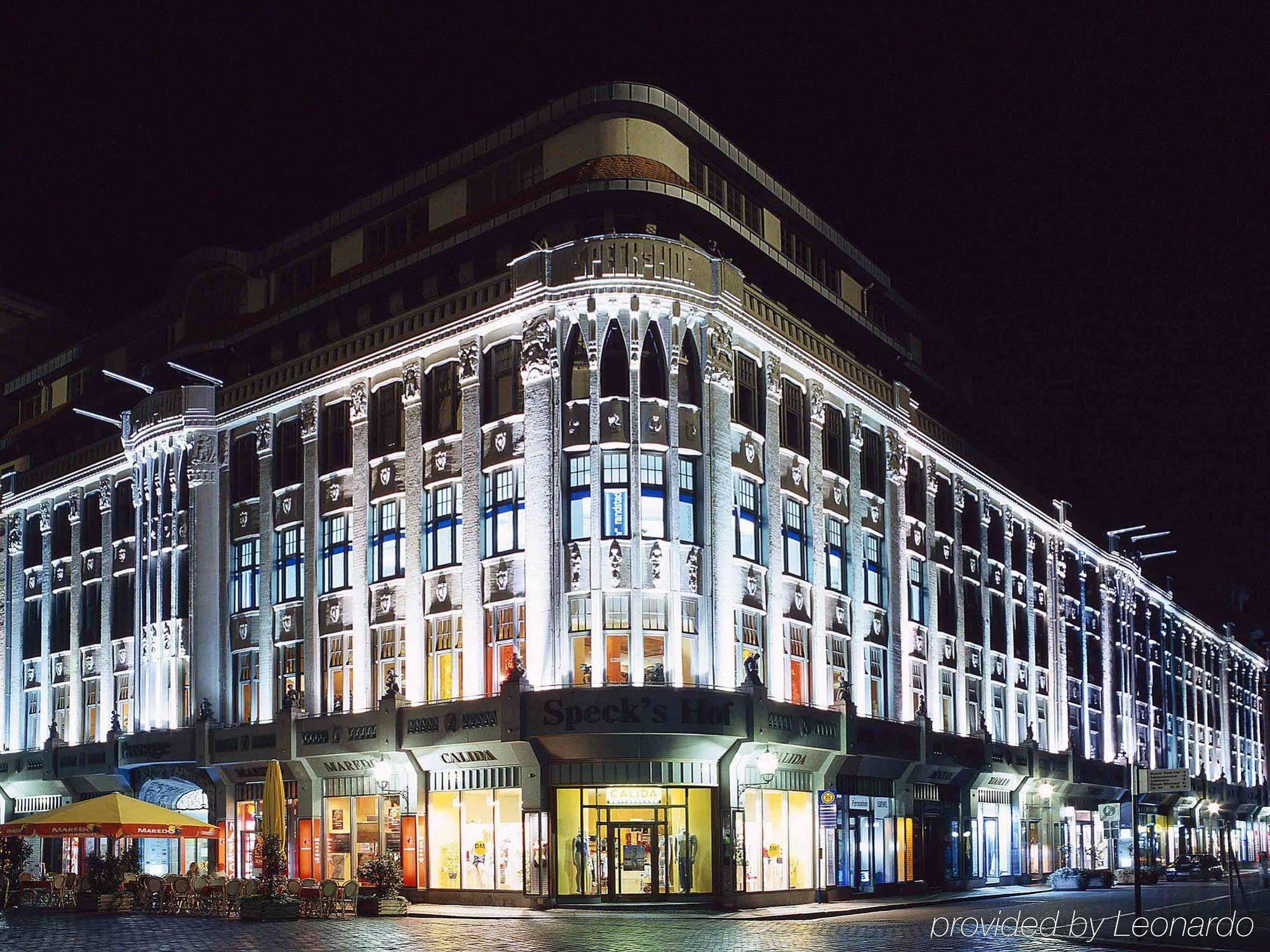 Meininger Hotel Leipzig Hauptbahnhof Exteriör bild